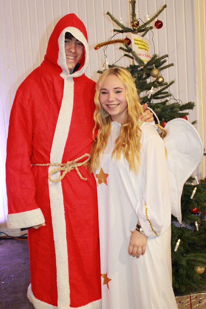 Nikolaus und Christkind auf dem Weihnachtsmarkt im Kronepark